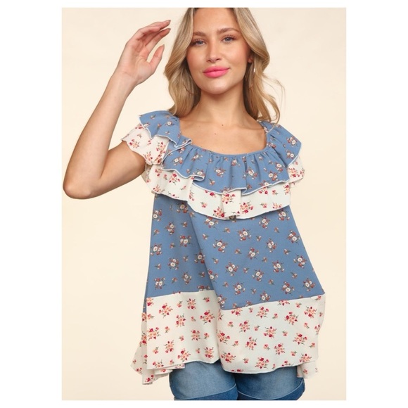 LAST ONE $20 start No. 10 ❤️ BUBBLE CREPE FLORAL PRINT COLOR BLOCK SQUARE
NECK - Picture 2 of 4